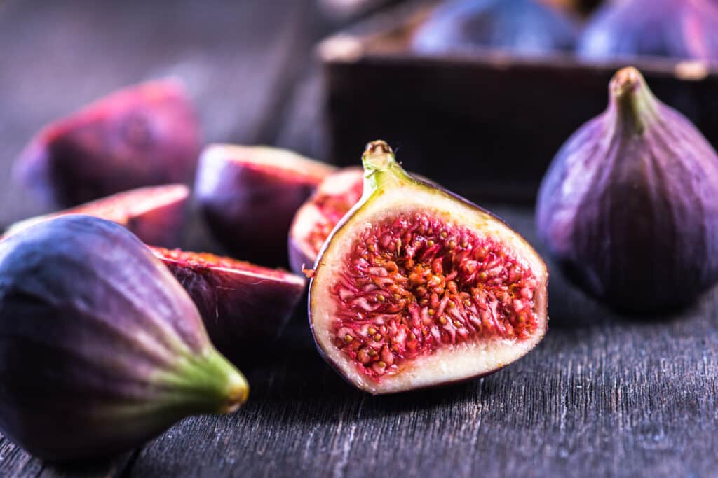 Figs sliced on table